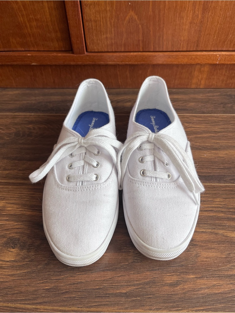 Tommy Bahama White Canvas Women's Lace-Up Sneakers